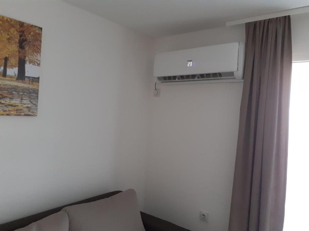 Apartman Nena Pirot Esterno foto