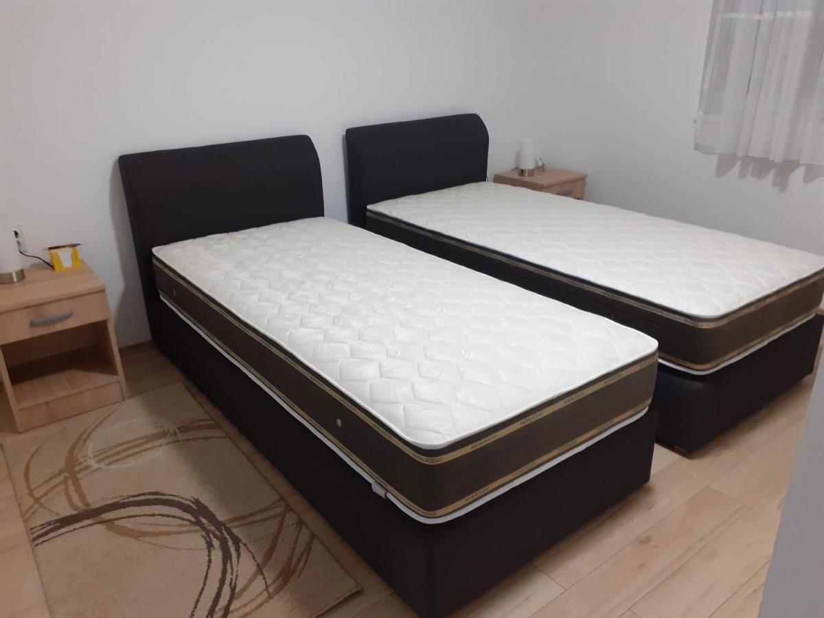 Apartman Nena Pirot Esterno foto