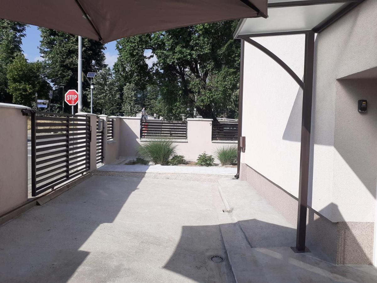 Apartman Nena Pirot Esterno foto