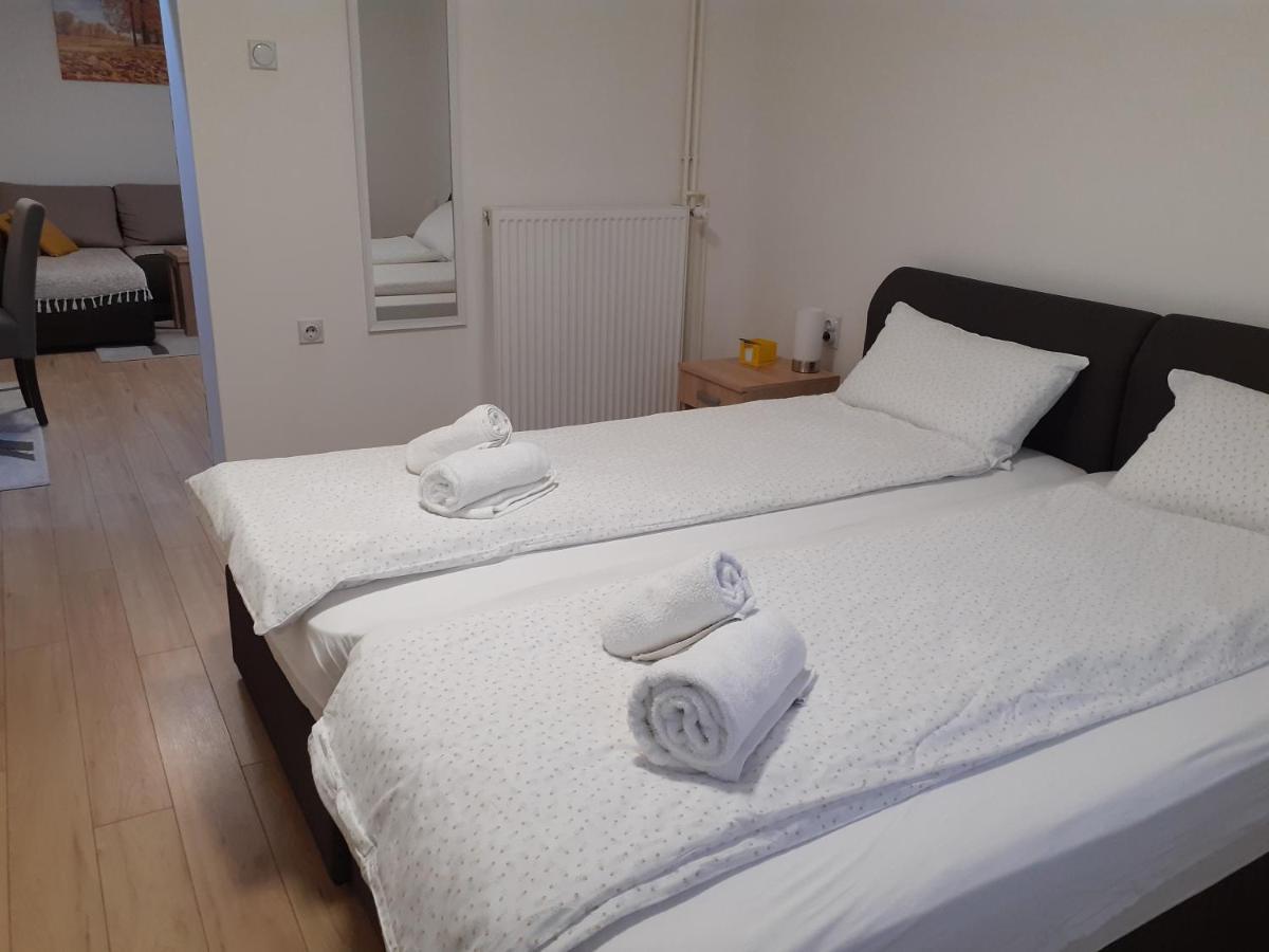 Apartman Nena Pirot Esterno foto