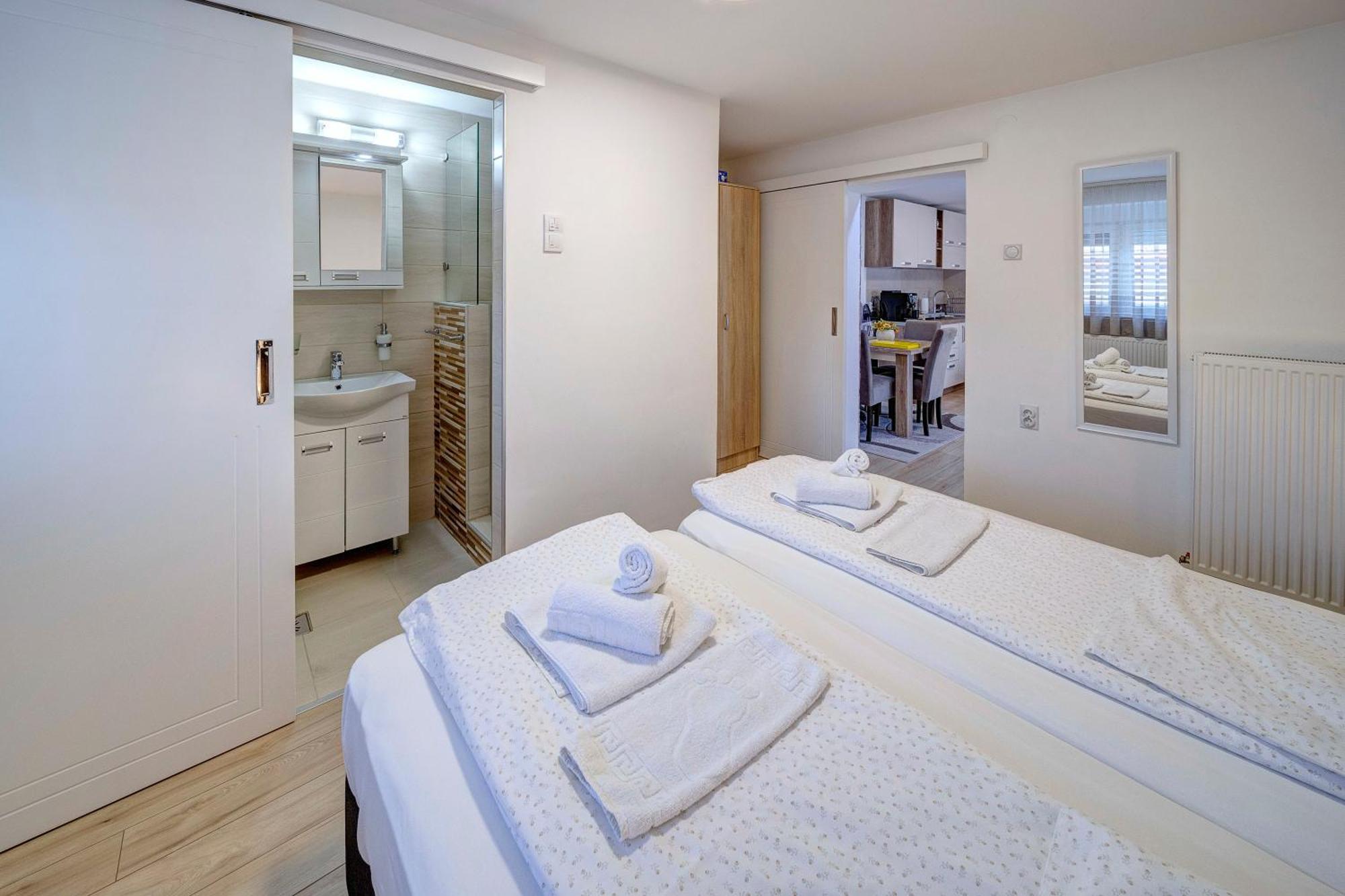 Apartman Nena Pirot Esterno foto