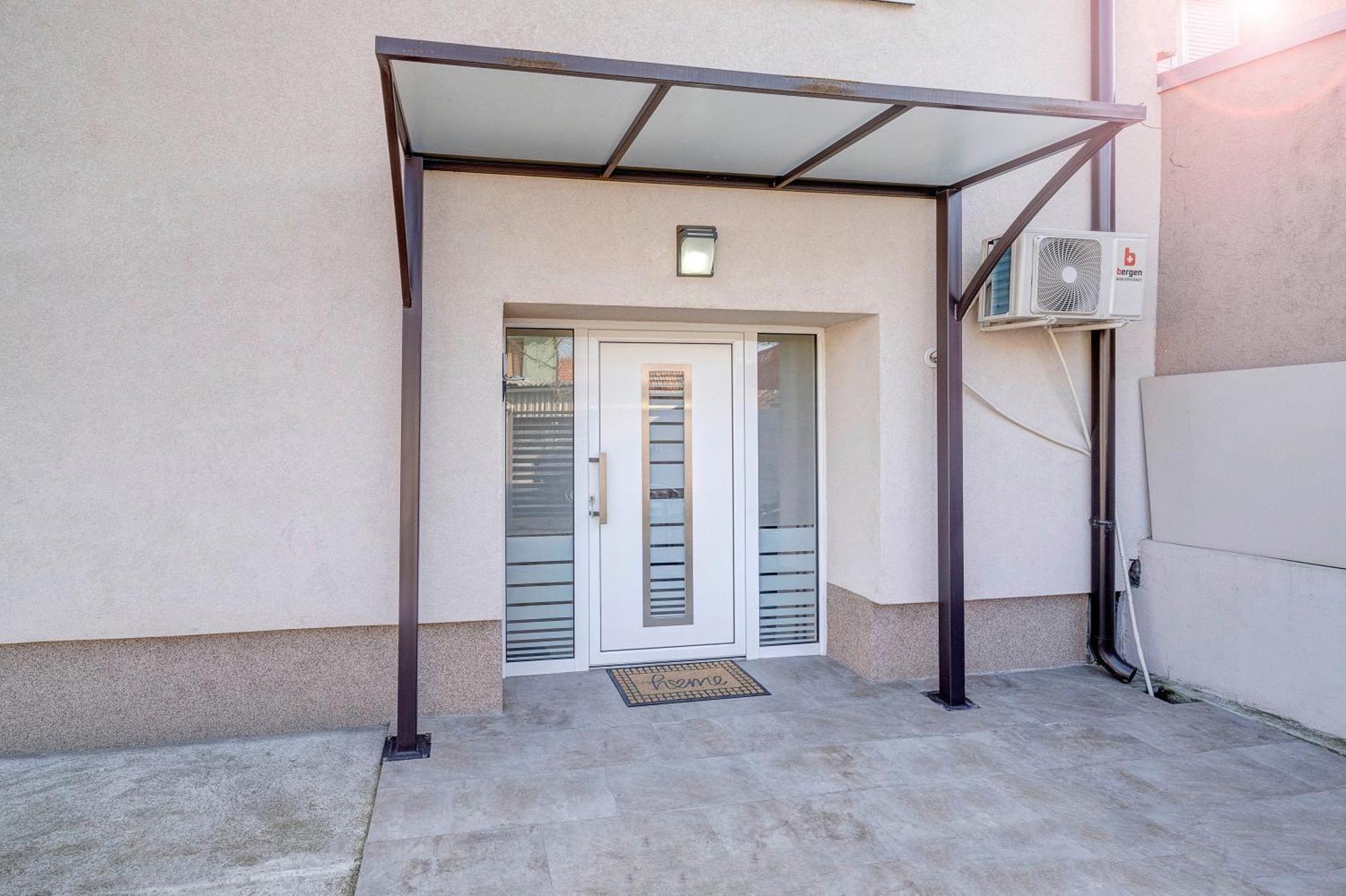 Apartman Nena Pirot Esterno foto